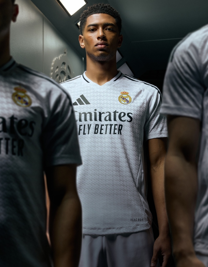 Camiseta Auténtica Real Madrid 2024/25 Primera Equipación Local Hombre - Versión Jugador en camisetasfutbol.png