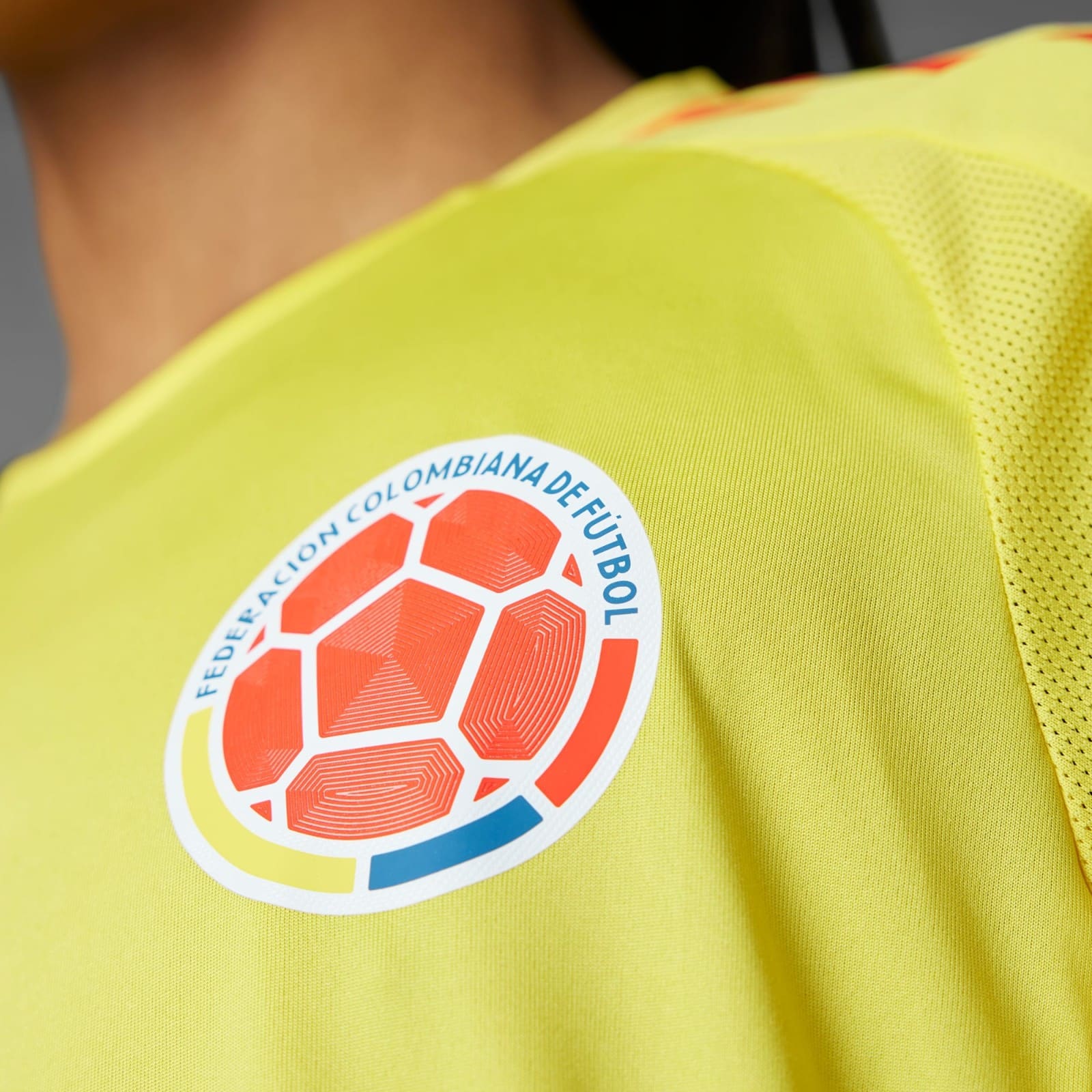 Camiseta de Colombia 2024-25 para Copa América Versión jugador | Camisetasfutbol.jpg