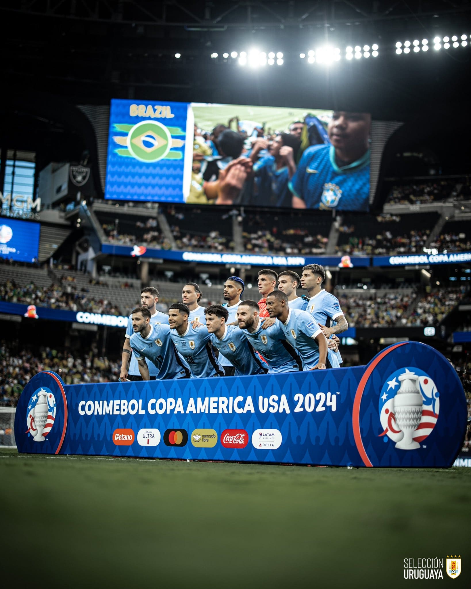 Uruguay jersey local 2024/25 para Copa America | Camisetasfutbol.jpg