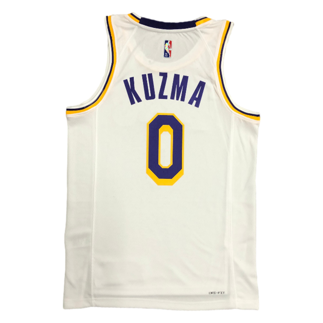 camiseta kuzma