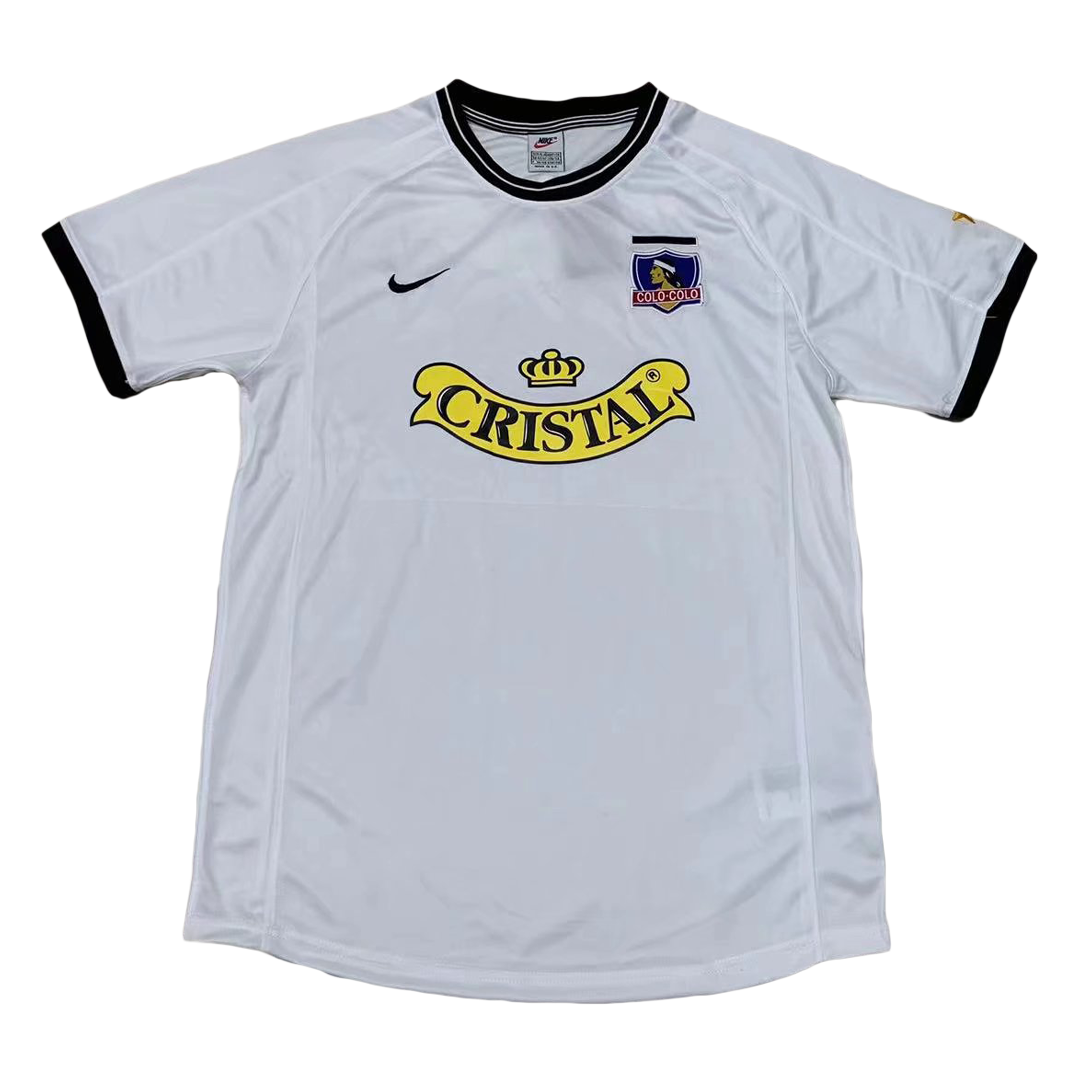 Colo-Colo Football Club - LA CAMISETA AZUL SAMPDORIANA. Se trataba de una camiseta  azul con lineas horizontales blancas, negras y rojas, pantalones negros y  calcetas blancas. El diseño de la camiseta se