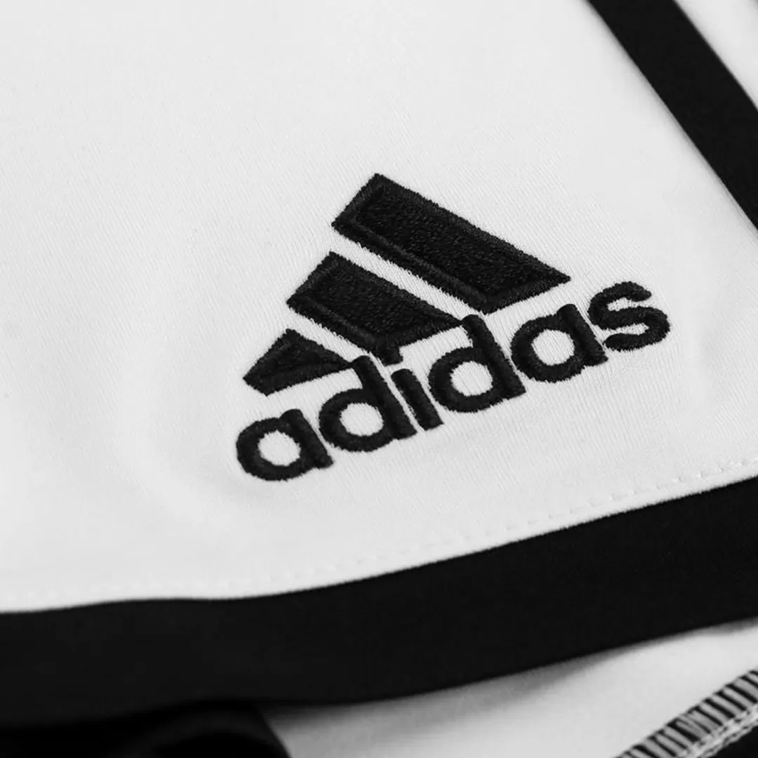 Miniconjunto Completo Juventus 2022/23 Primera Equipación Local Niño (Camiseta + Pantalón Corto + Calcetines) Adidas - camisetasfutbol