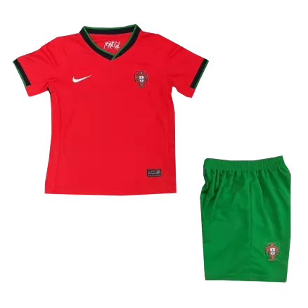 Miniconjunto Portugal Euro 2024 Primera Equipación Local Niño (Camiseta + Pantalón Corto) - camisetasfutbol