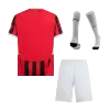 Conjunto Completo AC Milan 2024/25 Primera Equipación Local Hombre (Camiseta + Pantalón Corto + Calcetines) - camisetasfutbol