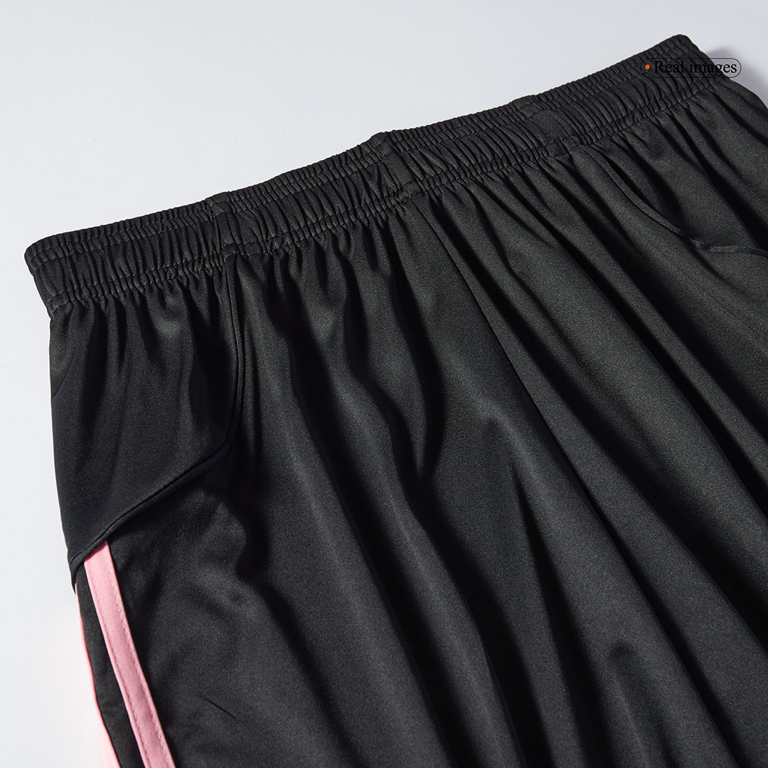 Conjunto Juventus 
2025/26 Primera Equipación - camisetasfutbol